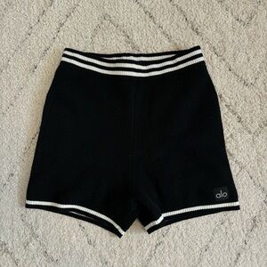 Alo Yoga Tennis Club Sweater Knit Hot Shorts with White Trim